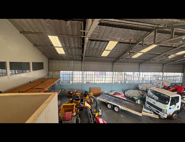 449M² WAREHOUSE TO LET IN WYNBERG